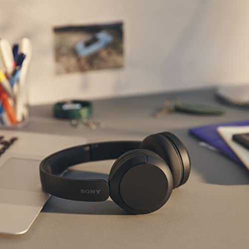 Sony WH-CH520 컴팩트 이지 휴대용 무선 온이어 헤드폰 (블랙) | 최대 50시간, 블루투스, 빠른 충전