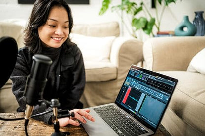 Steinberg Podcast Pack With IXO12 Audio Interface, Studio Condenser Mic, Pop Shield, Cable, Table Top Stand, Cubase AI, Cubasis LE, WaveLab Cast and Steinberg Plus Software - color: Black, style: IXO12 Podcast Pack