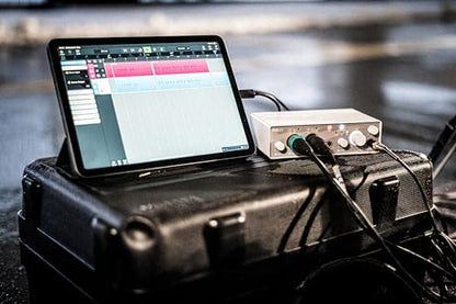 Steinberg IXO22 2x2 USB 2.0 24-Bit/192kHz Audio Interface With Cubase AI, Cubasis LE and Steinberg Plus Software - color: White, style: IXO22