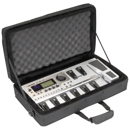SKB 1SKB-SC2111 Foot Controller Soft Case (1SKBSC2111) | Rigid foam frame holds its shape, plush padded walls, doubles as a pedalboard bag, dual zippers, 21 inch carry strap
