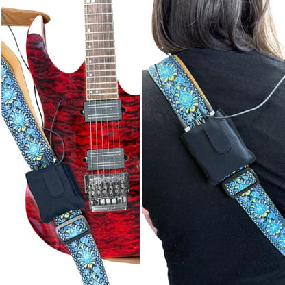 URSA Live Pouch: Premium Belt & Instrument Strap Pouch for Wireless Transmitters & Receivers. Quick and secure removal and attachment. Compatible with Line 6, Sennheiser, Shure & More - color: Medium