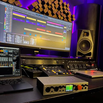 ESI Amber i4 – USB Audio Interface for Producers, Musicians, Singers, Songwriters, and Bands, 4-in/4-out with MIDI I/O, Professional Software Included - size: Amber i4 (2 Pre, 2 Line/4 Out)