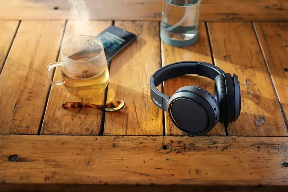 Philips H5205 Over-Ear Wireless Headphones with 40mm Drivers, Lightweight Cushioned Headband, Black - color: Black