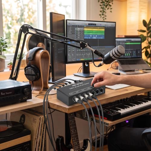 2 in 4 Out Stereo Mixer Distributor, 18 in Stereo Audio HiFi Audio Mixer, Independent Control, for PC Microphone Guitar Electronic Keyboard Speaker DC 5V to 19V.